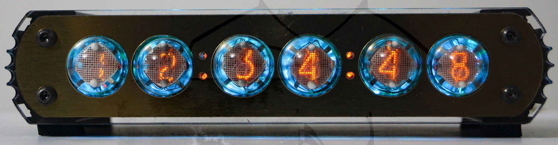 Nixie Uhr mit der Röhre ИН-2